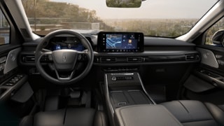 2026 Lincoln Lincoln Aviator Internal Image 2